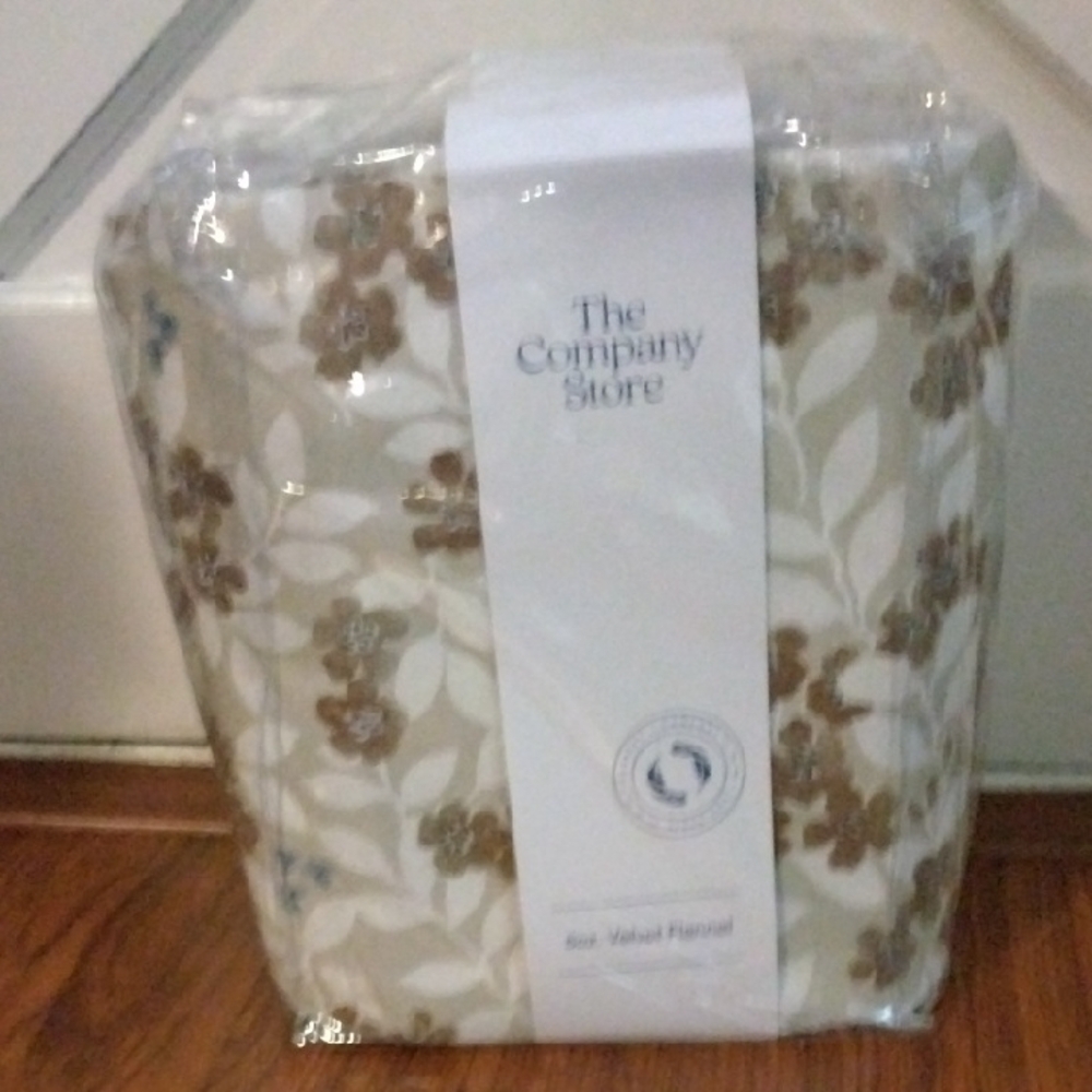 The Company Store Vintage Flower Velvet Flannel Brown & Blue Floral Duvet King